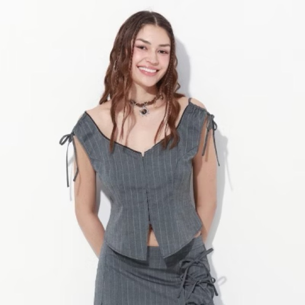 NWT Women's Button-Down Shirt - Wild Fable™ Gray Striped size XS